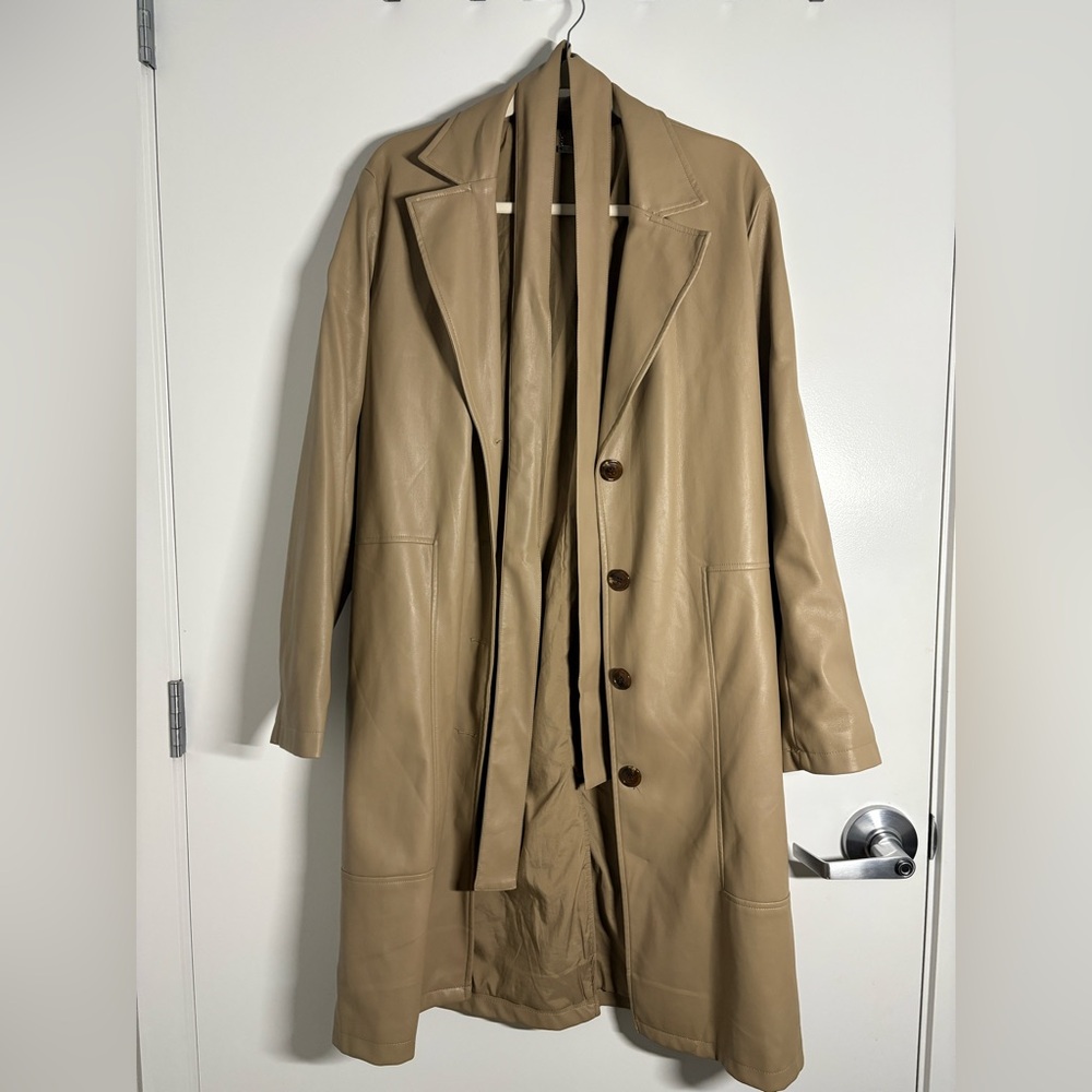 Tahari Faux Leather Trench Coat - Size Medium. Great Coat to elevate Style!